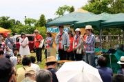 実行委員会代表から挨拶と諸注意を。今年はモータージャーナリストの藤島 知子さんがゲストとしてお越しくださいました。