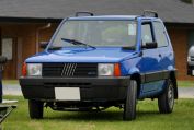最終モデル2003年式4×4、こちらはブガッティブルーに全塗装です。（No.054）